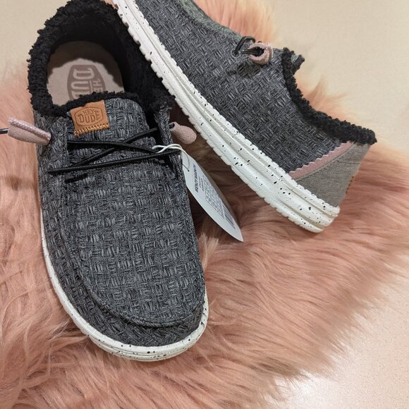 HEY DUDES/Ladies/NWT SIZE 9W - Picture 2 of 4